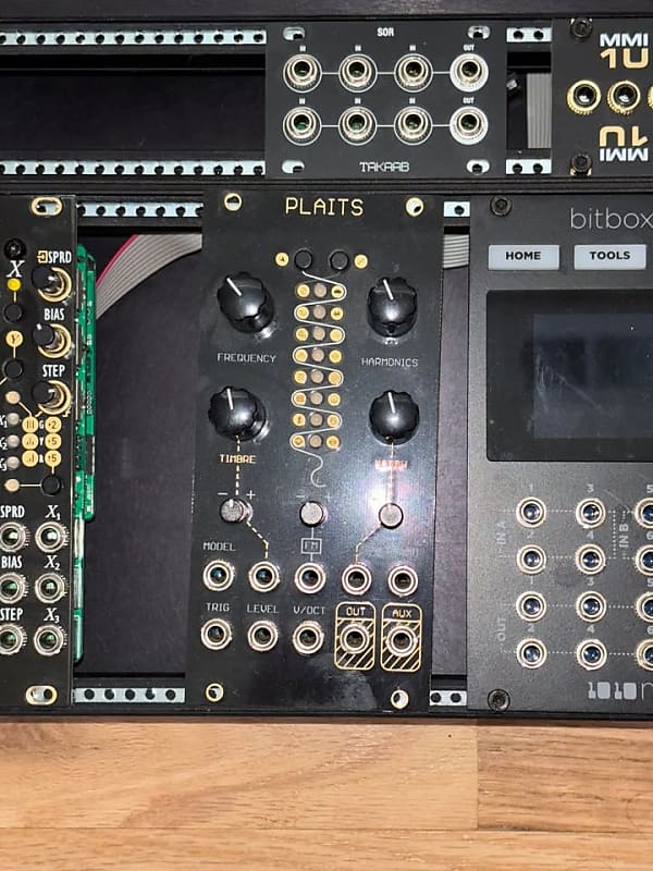 Mutable Instruments Plaits