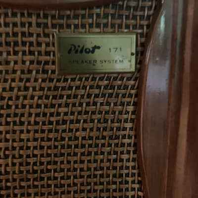 REDUCED - must sell Hammond 3 Vintage Organs 2 benches, Pilot 171 speaker, speaker wires Wood image 4