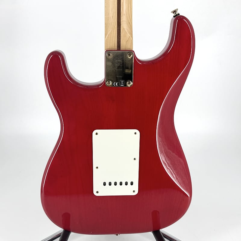 その他 Fender Deluxe Player's Stratocaster 2014 2014 Fender Deluxe Players Stratocaster - Crimson Red