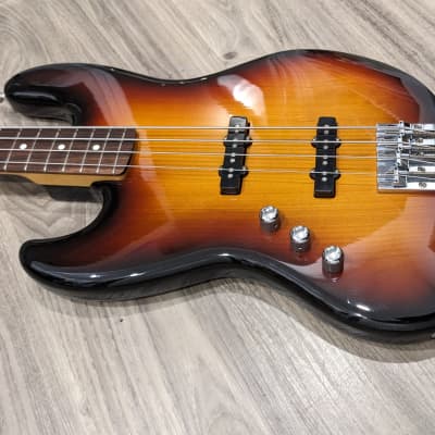 Lefty 2003 History Jazz Bass Special 3-tone sunburst with OHSC - Made in Japan image 6