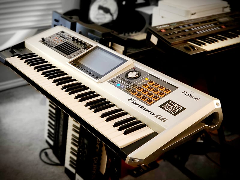 ROLAND Fantom X8 ファントム GATORケース付 シンセサイザー-