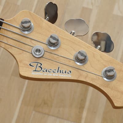 WOODLINE J-CLASSIC (Bacchus)