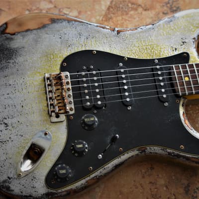 Fender Stratocaster HSS Heavy Relic Custom Silver Sparkle O Black image 1
