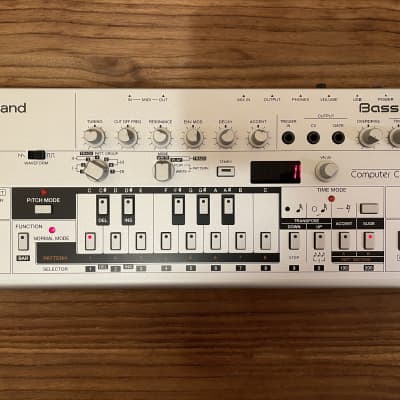 Roland TB-03 Boutique Series Module Bass Line Synthesizer