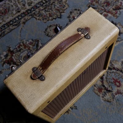 Gibson  GA-5 5-Watt Guitar Tube Amplifier Late 1950's to Early 1960's - Vintage White image 6