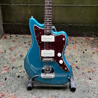 Fender MIJ Traditional 60s Jazzmaster | Reverb Canada