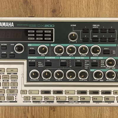 Yamaha DX200 Desktop Synthesizer - FM Synthesis - Rare Vintage + Free Shipping