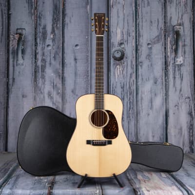Martin D-18 Modern Deluxe, Natural image 8