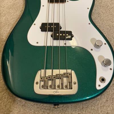 ‘14 G&L LB-100 bass (w/ Rosewood Fretbrd) - Emerald Green Metallic - 8.8 lbs, Aguilar pickups - LIKE NEW image 5