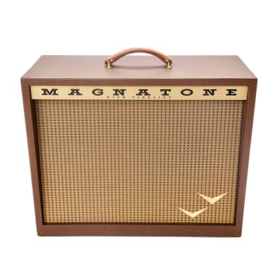 Magnatone Traditional 2x10" Guitar Speaker Cabinet