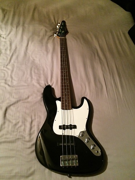 Samick jazz bass hotsell