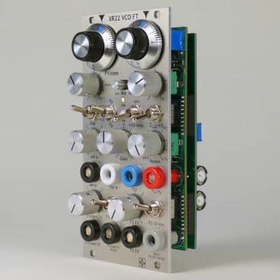 XR22 VCO FT - with amplitude modulation and FSK - banana version Klassik image 3