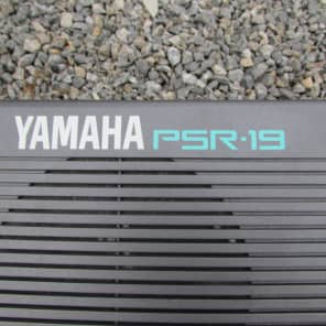 Yamaha PSR-19  1990's Black image 2