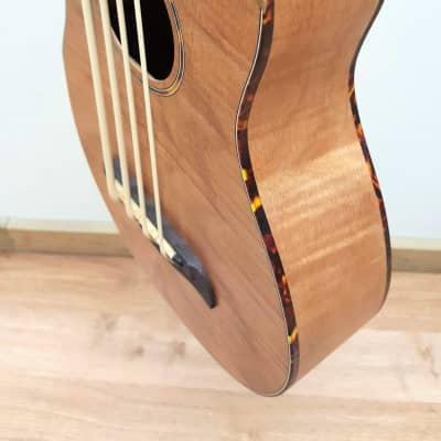 Oscar Schmidt OUB800K Acoustic-Electric Ukulele Bass, Flamed Maple body. Includes deluxe bag. image 6