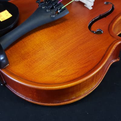Vivace 4/4 Violin, Case & Bow EM 230 Satin Finish Solid Top image 3