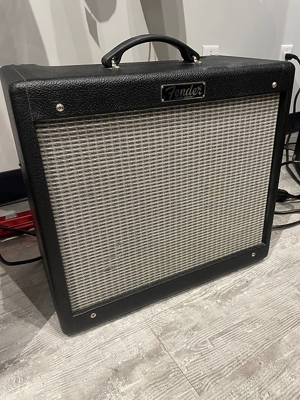 Fender Blues Junior III 15-Watt 1x12