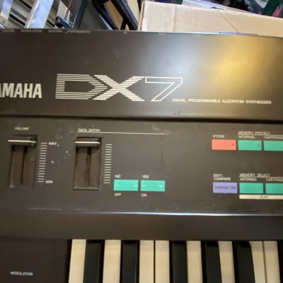 Yamaha DX 7 61-Key Digital Programmable Algorithm Synthesizer image 2