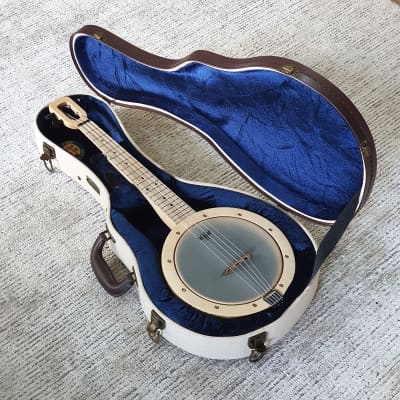 Magic Fluke Co. Firefly 5-String Banjo, 2022 like NEW, short A scale, Nylon strings, Gator case image 1