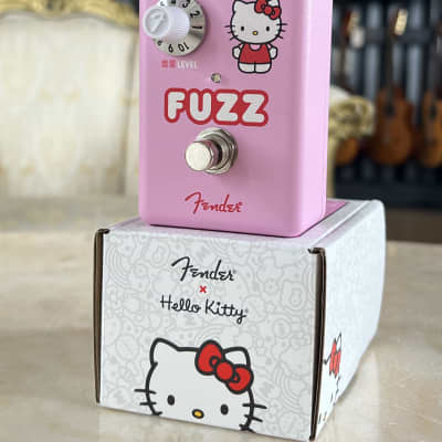 ギター Fender Hello Kitty Fuzz Fender® x Hello Kitty® White Fuzz Pedal