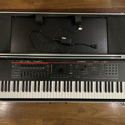 Roland Fantom 7 76-Key Workstation Keyboard 2019 - Present - Black