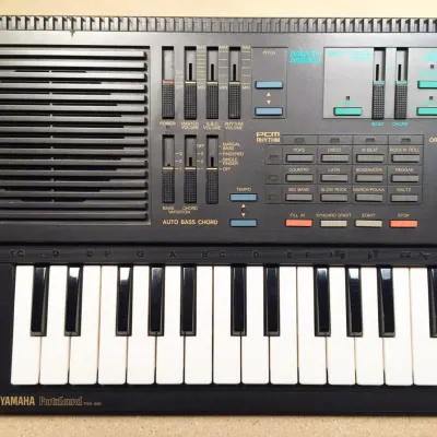 Yamaha PSS 560 Classic FM Synthesizer Keyboard image 3