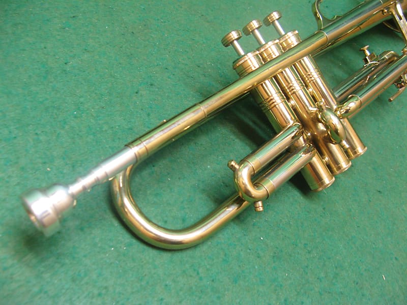 Huttl Line 800 Trumpet - Excellent & Refurbished - Protec Case & 7C  Mouthpiece