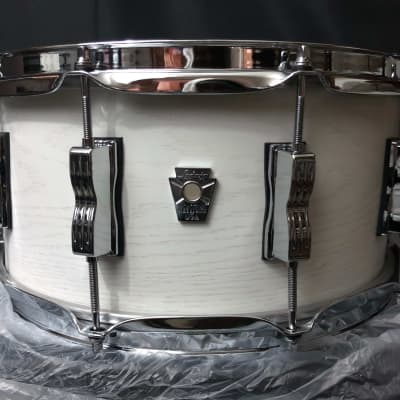Ludwig 6.5" x 14" Keystone X  Oak/Maple Snare Drum Snow White image 2