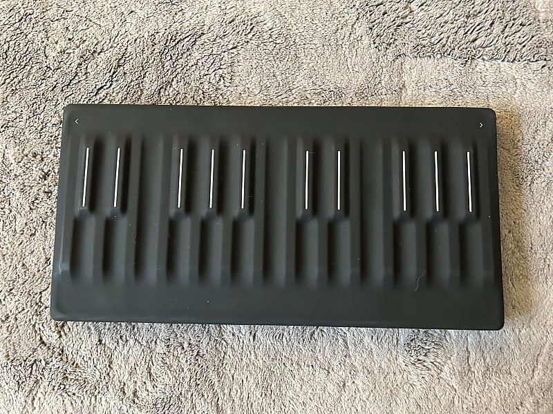 ROLI Seaboard Block 24-Key Expressive MIDI Keyboard Controller 