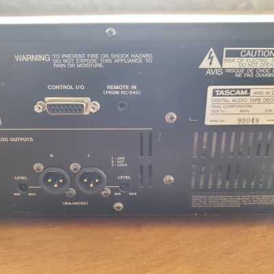 TASCAM DA-40 professional DAT digital audio tape recorder Late 1990s - Black image 19