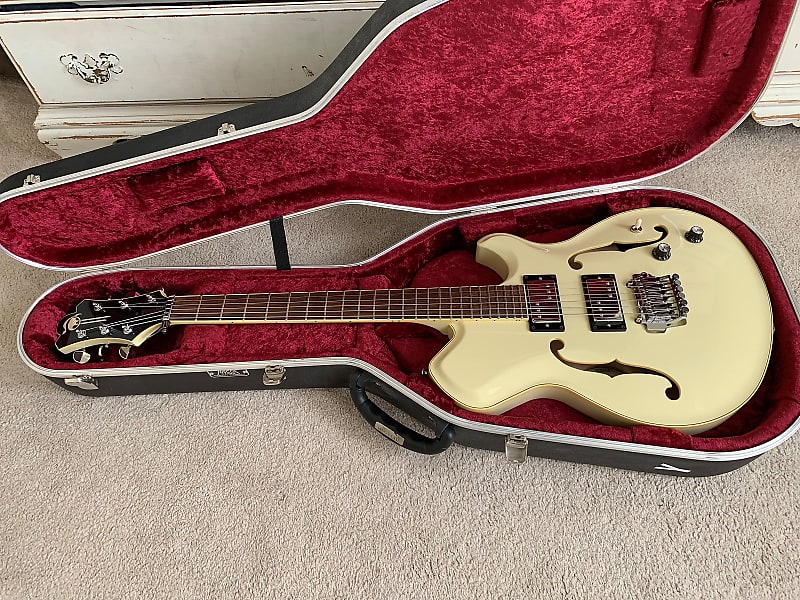 Yamaha Wes Borland CV820WB White | Reverb