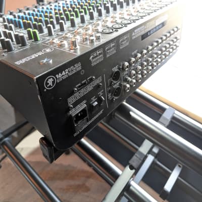 Mackie 1642VLZ4 16-Channel Mic / Line Mixer image 14