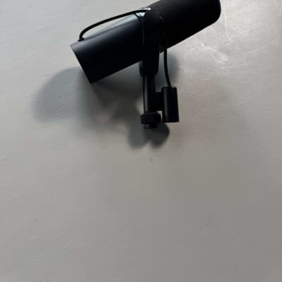 Shure SM7B Cardioid Dynamic Microphone | Reverb