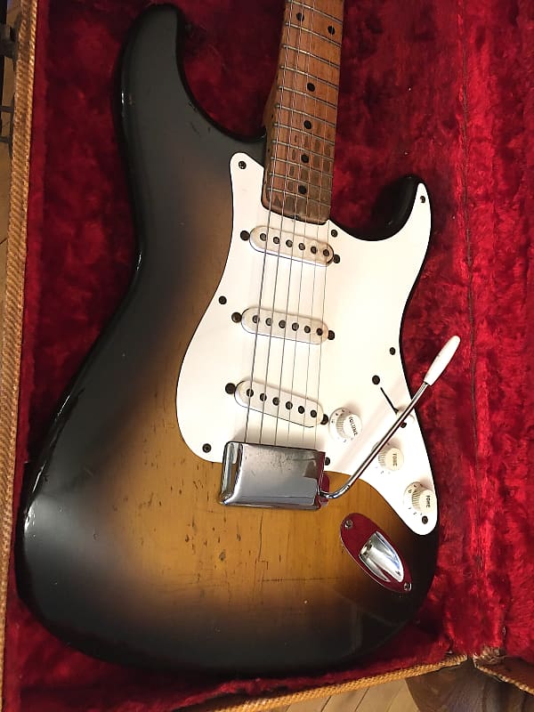 Fender Stratocaster サンバースト 1956 Fender Stratocaster Sunburst - ヴィンテージギター買取り