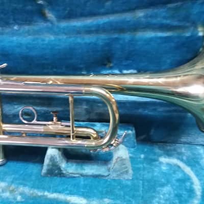 Conn Connquest Vintage 1957 Professional Trumpet In Excellent Condition image 3