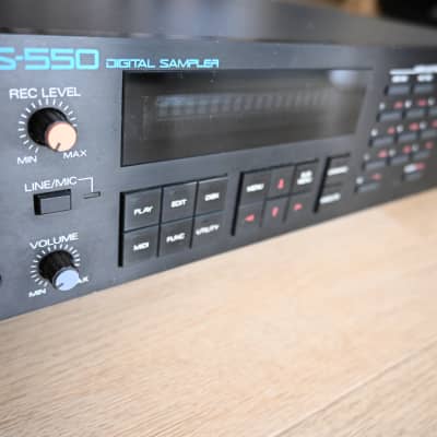 Roland S-550 Digital Sampler incl. 21 Floppy Disks | Reverb