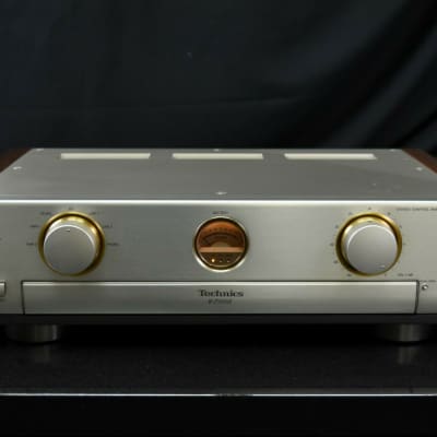 Technics SU-C7000 Stereo Control Amplifier in Very Good Condition image 2