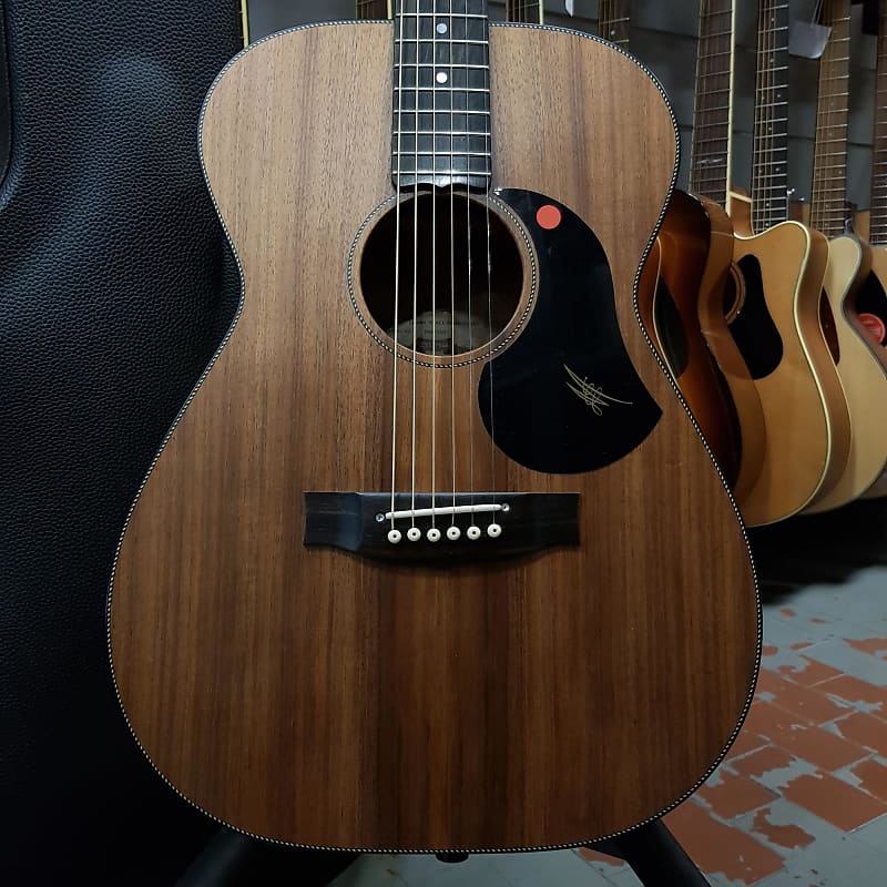 Maton Ebw808 Blackwood Series