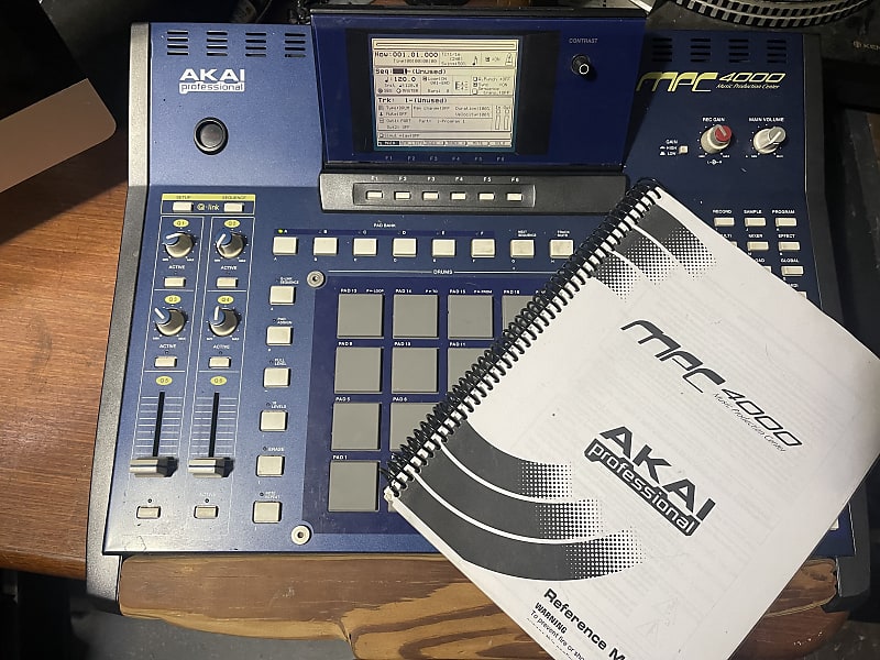 AKAI mpc4000 - DJ機器