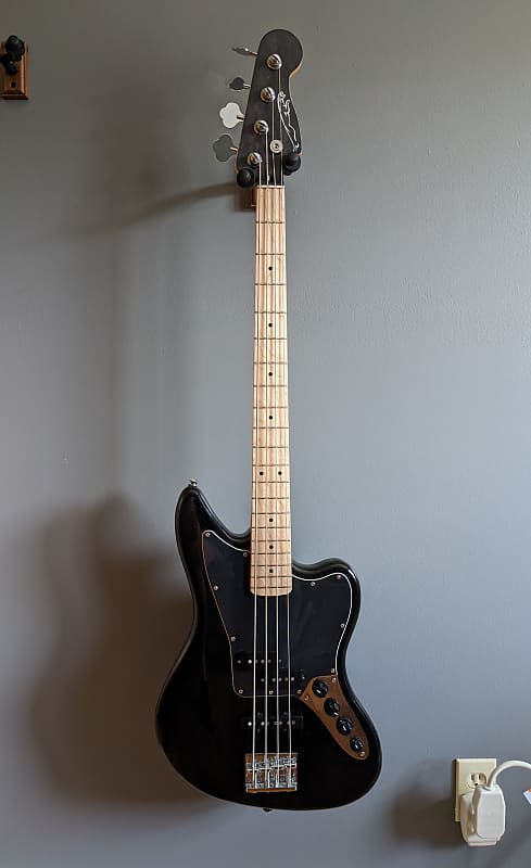 Squier by Fender Jaguar Active Bass Guitar Full Scale 2021 Squier by Fender Jaguar Active Bass Guitar Full Scale 2021