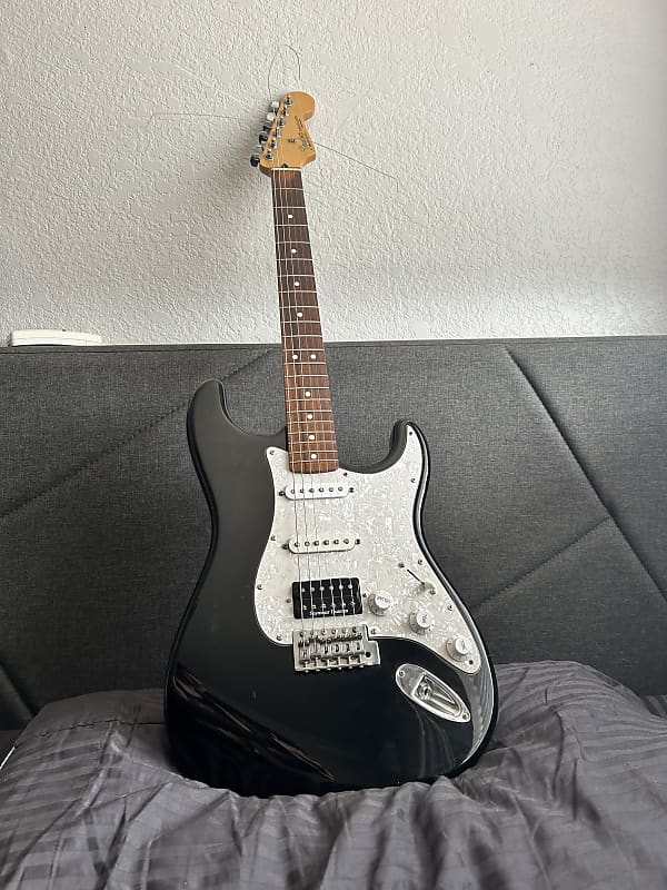 Fender Stratocaster 2004 image 1