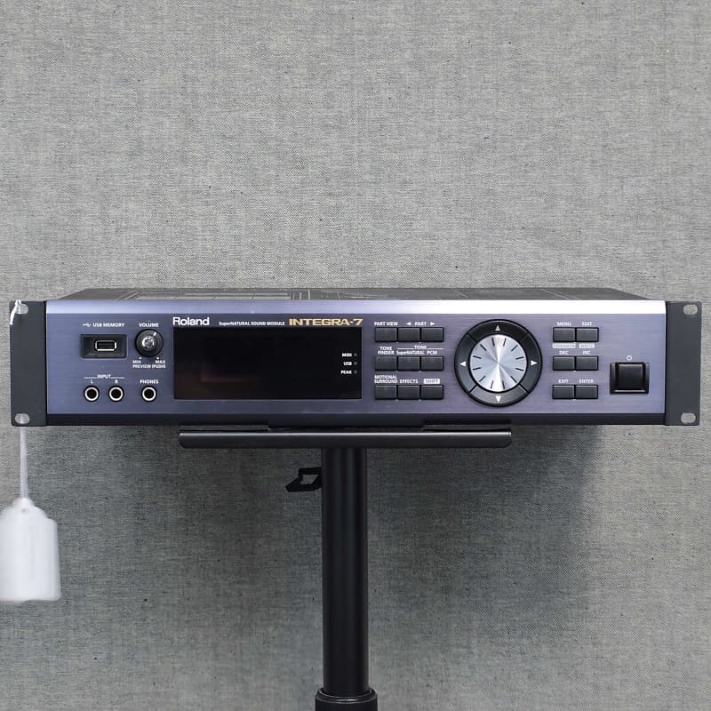【Roland】 INTEGRA-7 ラック付 Roland Integra-7 Synthesizer Module, Gator G-PRO-4U-19 Rack