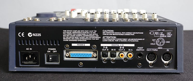 配信機器・PA機器・レコーディング機器 Roland VM-3100Pro V-MIXING STATION Roland VM-3100 Pro V-Mixing Station 24 Bit Digital Mixer