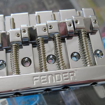 Fender High Mass Bass Bridge IV with Zinc Saddles 0994407000 image 2