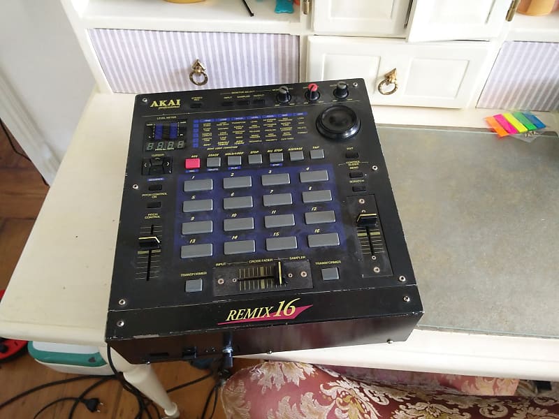 安い即納AKAI REMIX16 サンプラー シーケンサー ミキサー / MIDI / reggae / HIPHOP / 昭和 / DJ / selector / 90年代 DJミキサー
