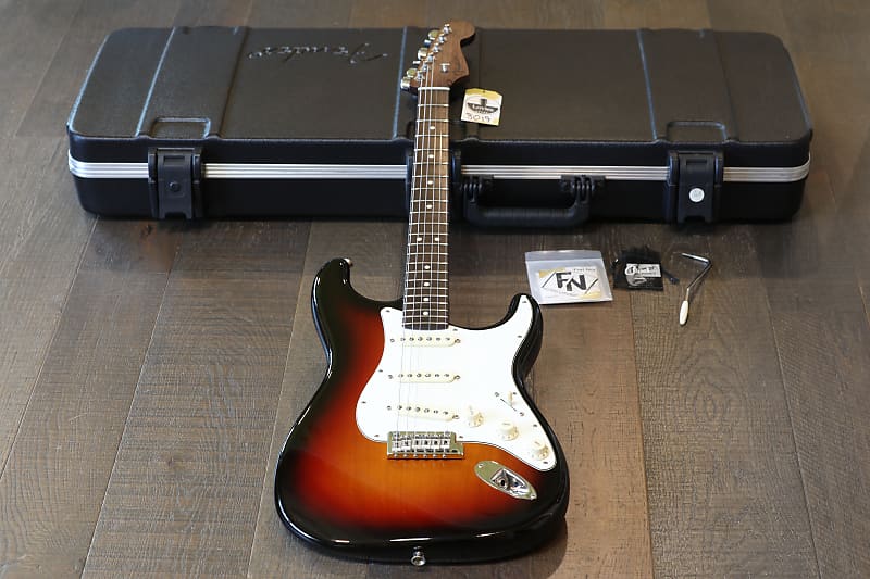 【美品】Fender strat American proffesional 1 Fender Limited Edition American Professional Stratocaster