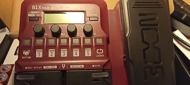 Zoom B1X Four
