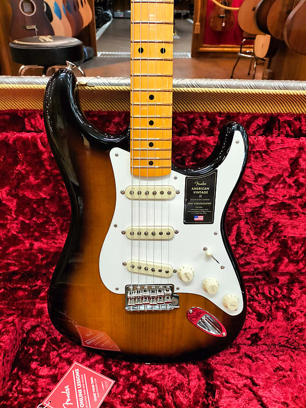 FENDER American Vintage II 1957 Stratocaster, Maple Fingerboard, 2-Color  Sunburst