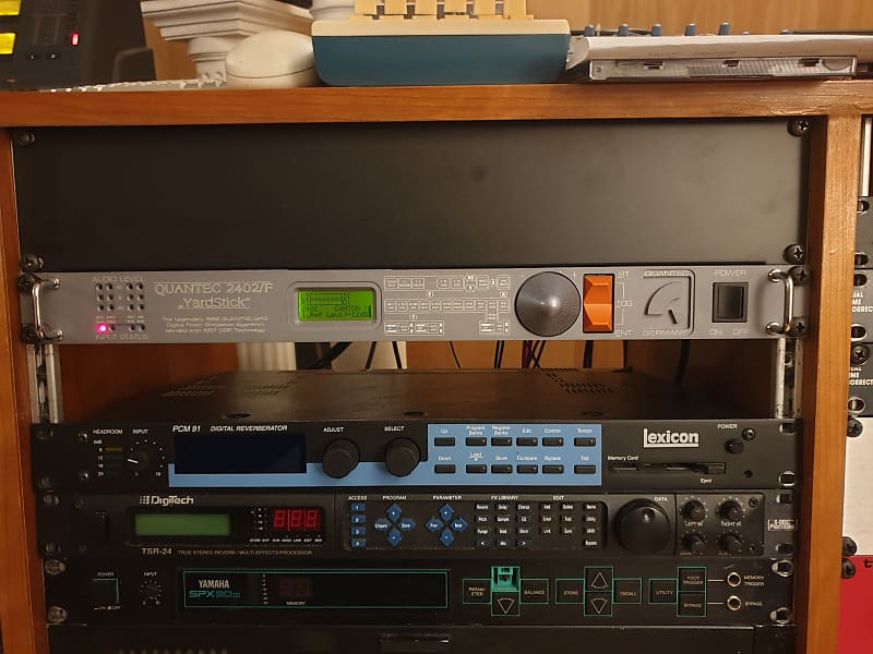 Quantec Yardstick 2402 2005 Gris Reverb