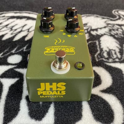 JHS PEDALS - MUFFULETTA ARMY GREEN | Reverb Italia