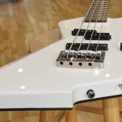 IBANEZ MDB4 WH White / Mike D'Antonio (Killswitch Engage